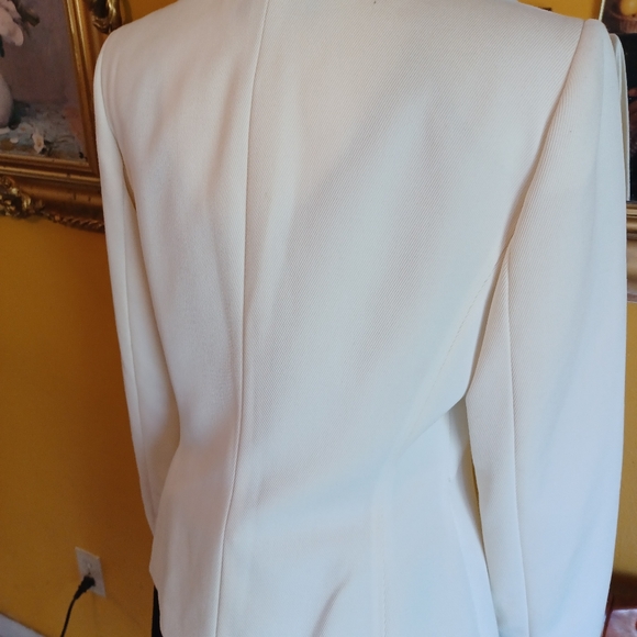 Tahari Spring Beige Blazer - Picture 3 of 6